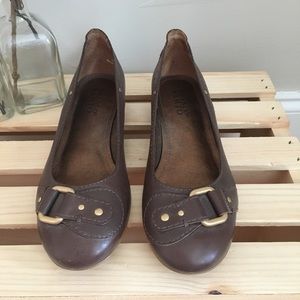Brown Franco Sarto Flats Sz 7